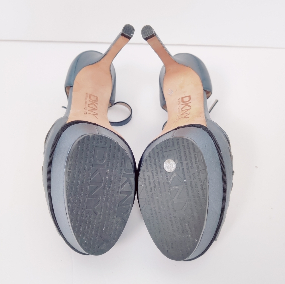 DKNY Women's Vintage Inspired High Heels Size 8.5 Dark Blue Feminine NEW - Picture 9 of 10